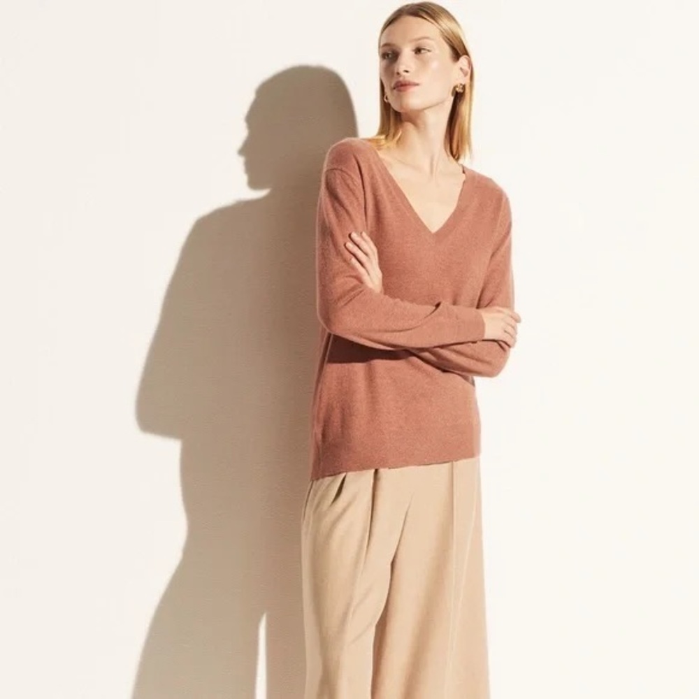 Vince Weekend V-Neck Cashmere sweater, Heather Vintage Rose, L